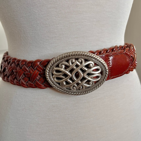 Accessories - Vintage Leather Belt Brown w/Silver Swirl Buckle 1997 S Small